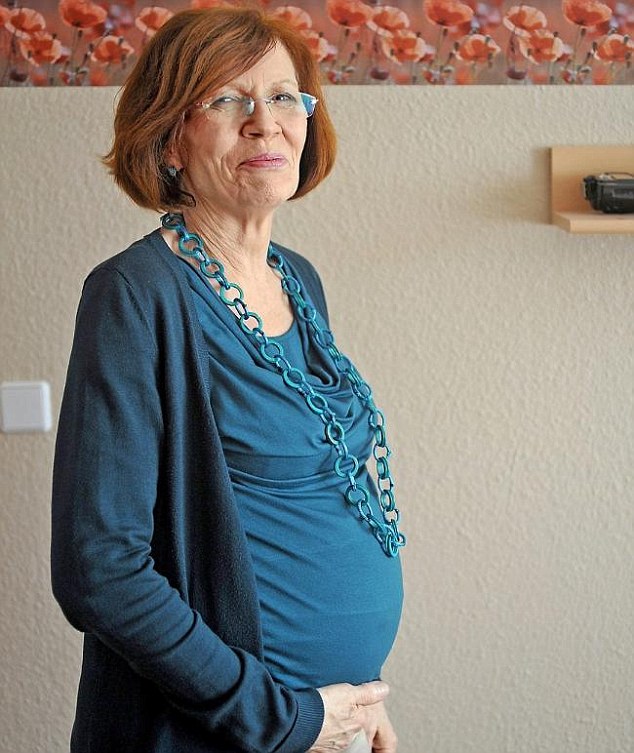 Go Ask Mum 65-year-old teacher pregnant with quadruplets. - Go Ask Mum